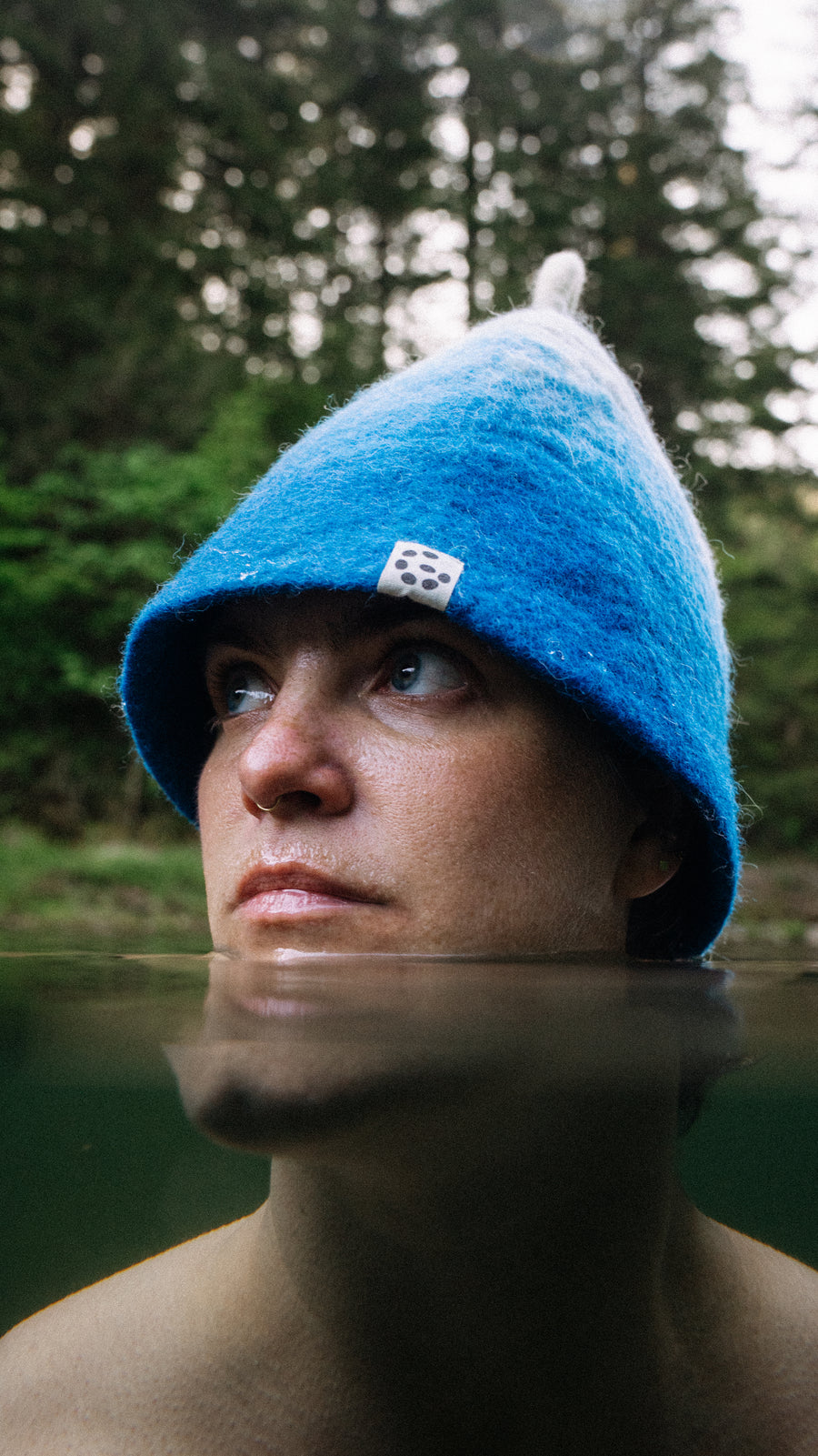 Guss sauna hat in use